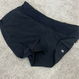 Lululemon Speed Up Short Black 2.5” Lowrise Size 6
